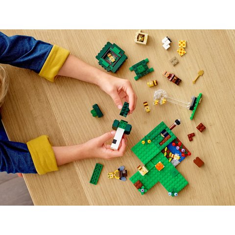 Конструктор LEGO Minecraft Пасека (21165) Превью 9